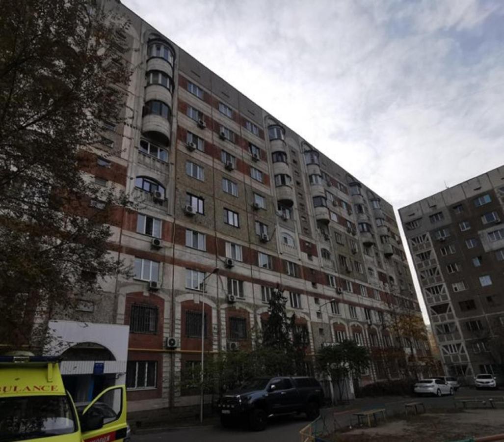 Апартаменты На Улице Розыбакиева, 103 Almaty Exterior foto